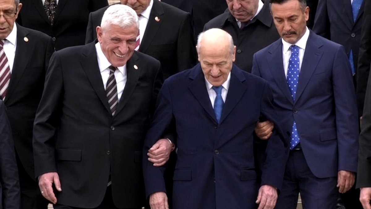 Dervişoğlu'ndan Bahçeli ile Anıtkabir Merdivenleri Tartışmasına Yanıt