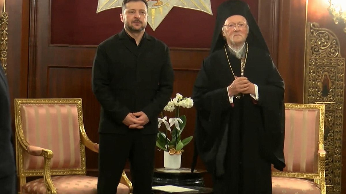Zelenskiy'den Fener Rum Ortodoks Patrikhanesi'ne Ziyaret: Patrik Bartholomeos İle Görüştü